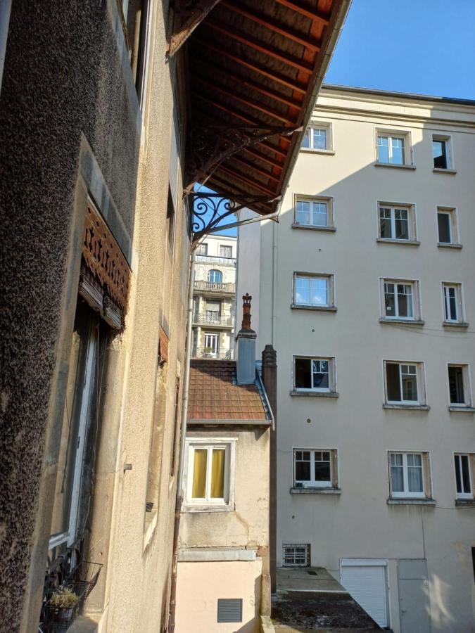 Le Carnot, A Deux Pas Du Centre Ville Besancon Exterior photo